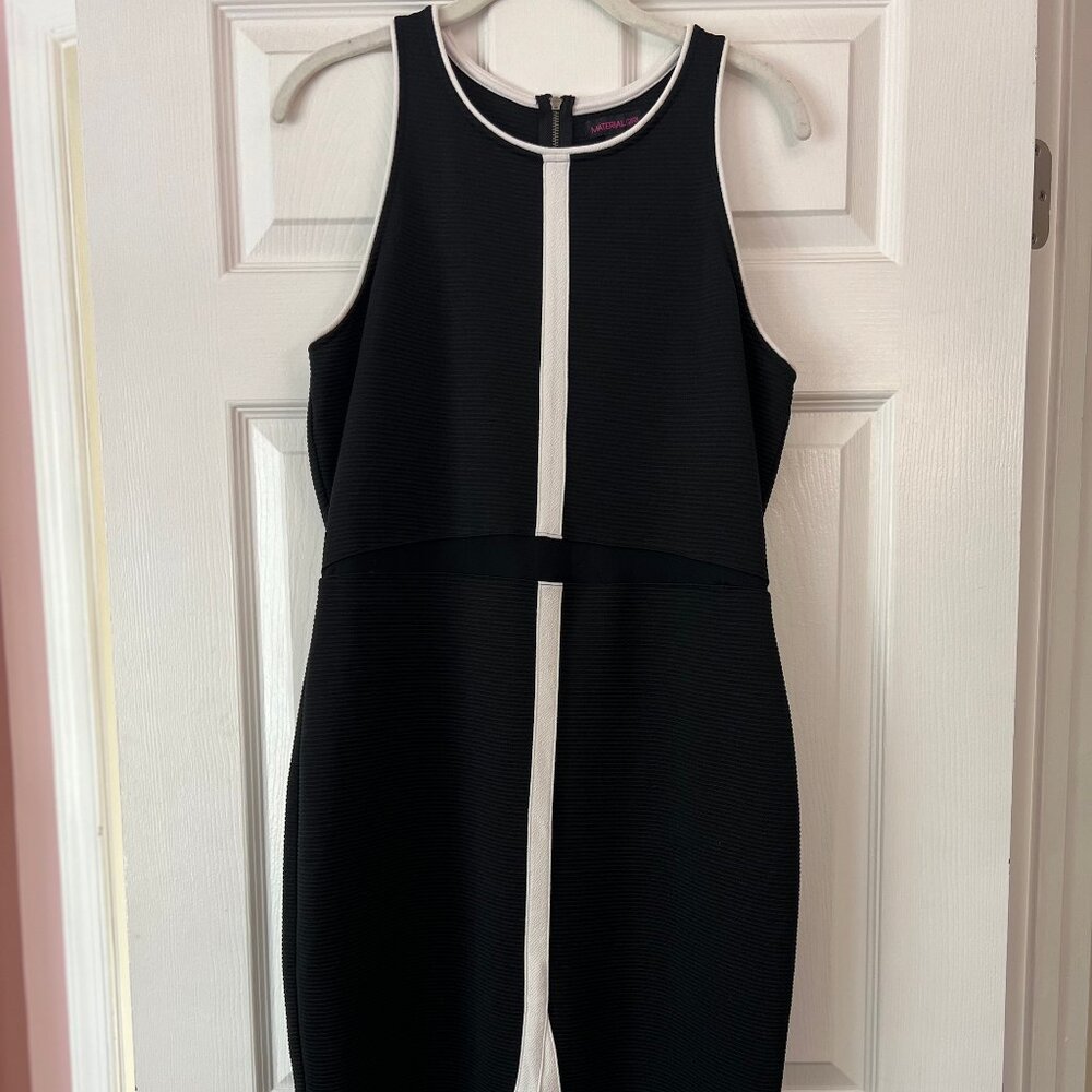 Bodycon Black and White Sleeveless Dress